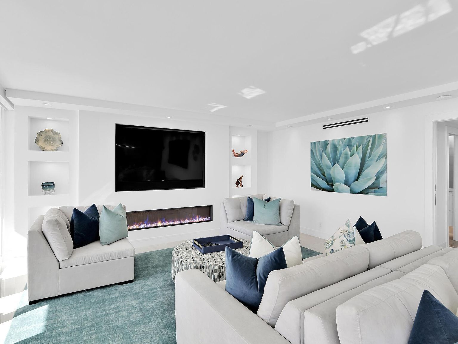 2000 S Ocean Blvd APT 3J Boca Raton, FL 33432  | Condominium