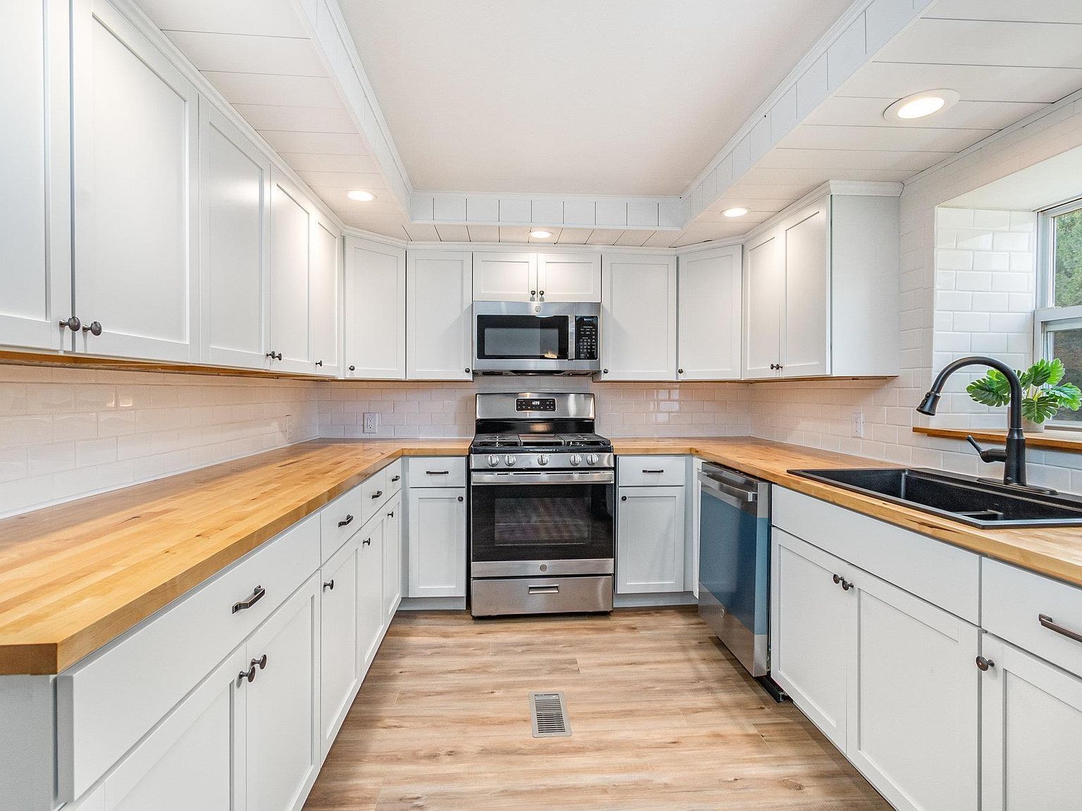 4240 N Woodruff Rd Weidman, MI 48893  | Single Family