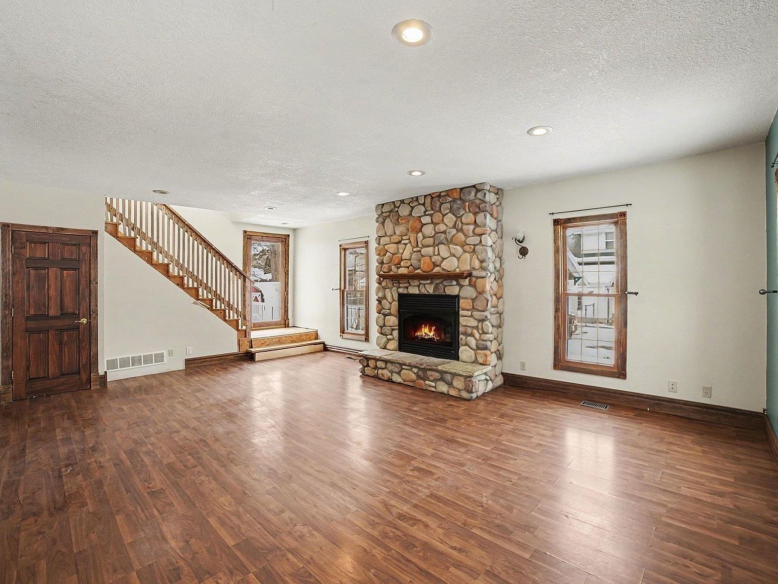 105 N 4th St Shepherd, MI 48883 | Single Family