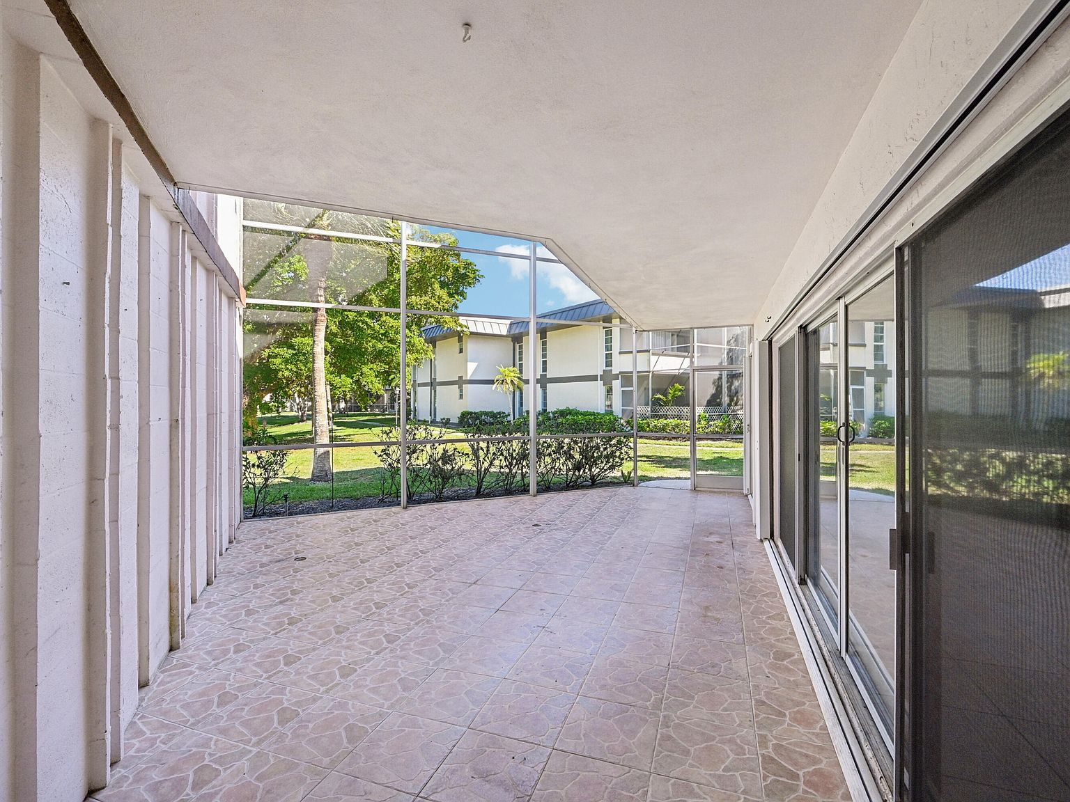 7 N Greenway #111 West Palm Beach, FL 33411 | Condominium