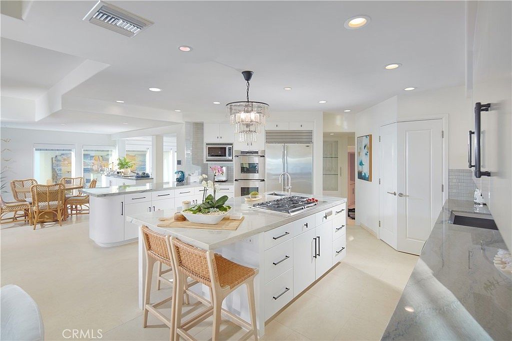 1510 E Oceanfront Newport Beach, CA 92661  | Single Family