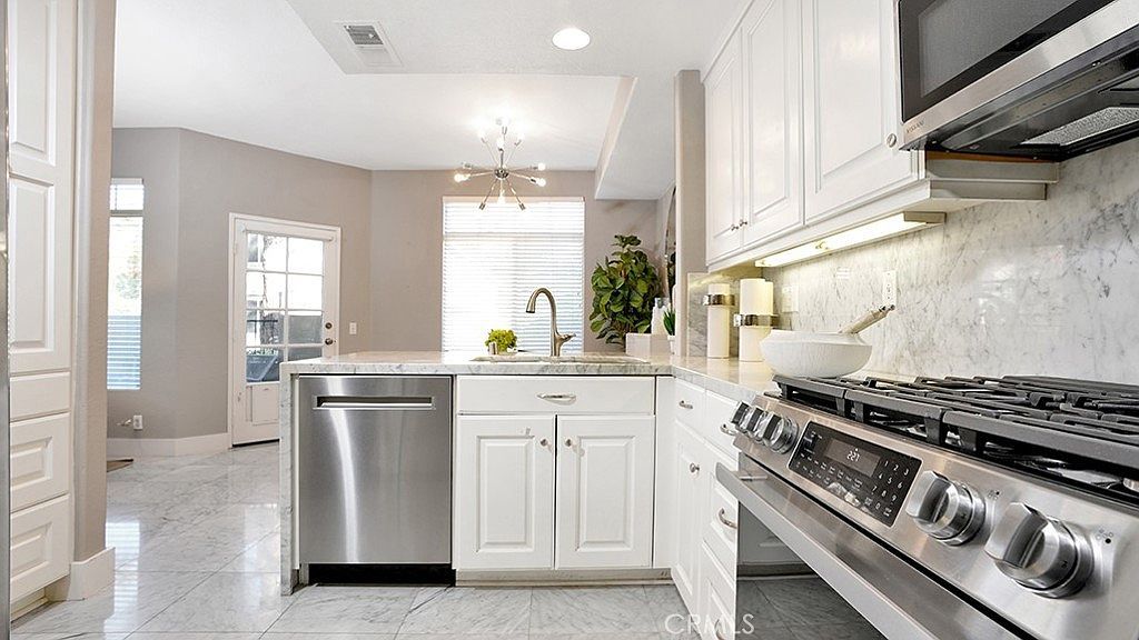 21 Whippoorwill Ln Aliso Viejo, CA 92656  | Condominium