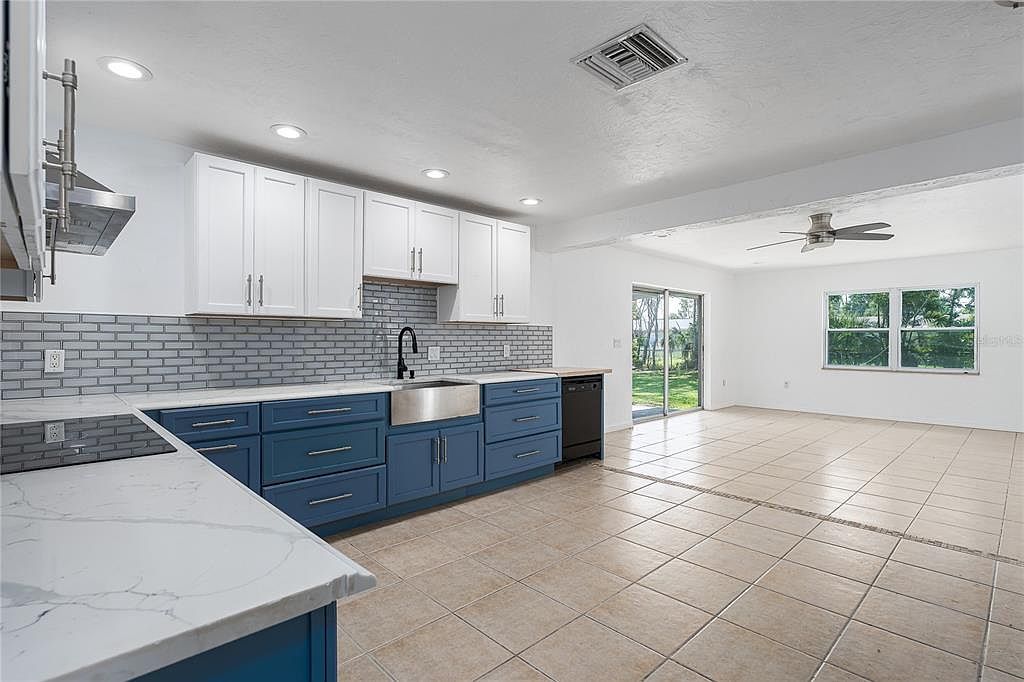 4419 102nd St W Bradenton, FL 34210 | Single Family