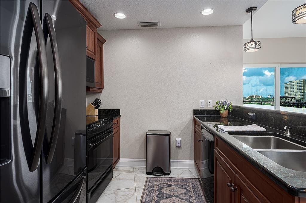 501 Haben Blvd UNIT 605 Palmetto, FL 34221 | Condominium