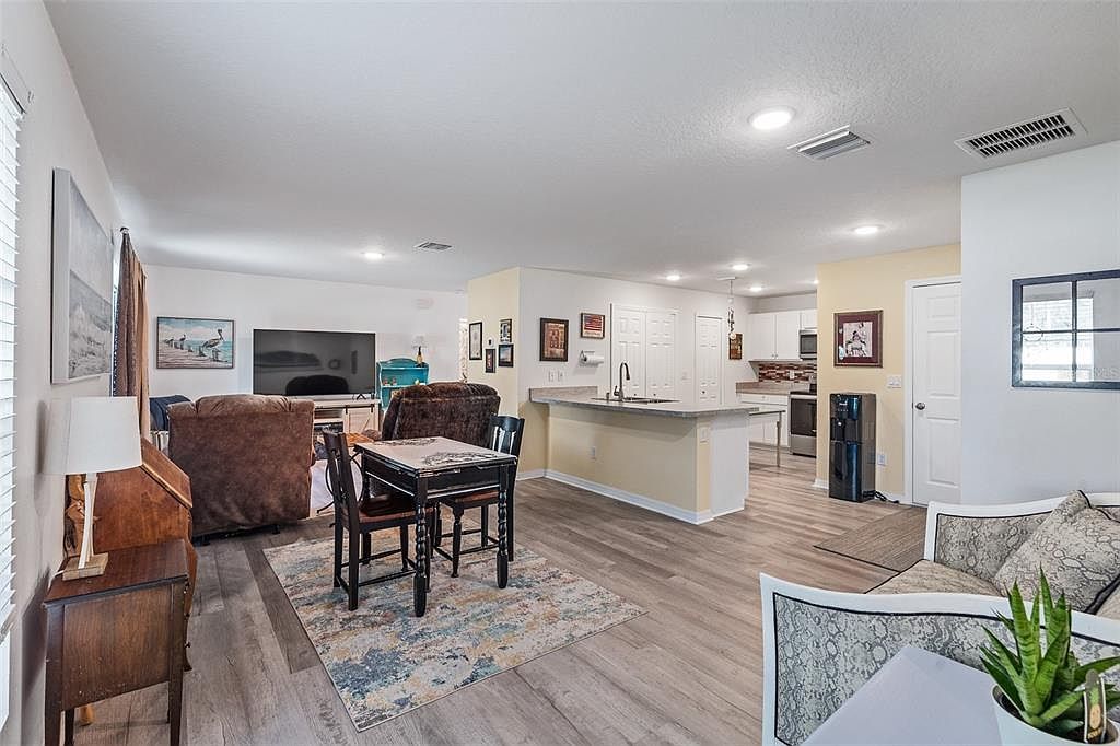 10 Slipper Orchid Trl E Palm Coast, FL 32164  | Single Family