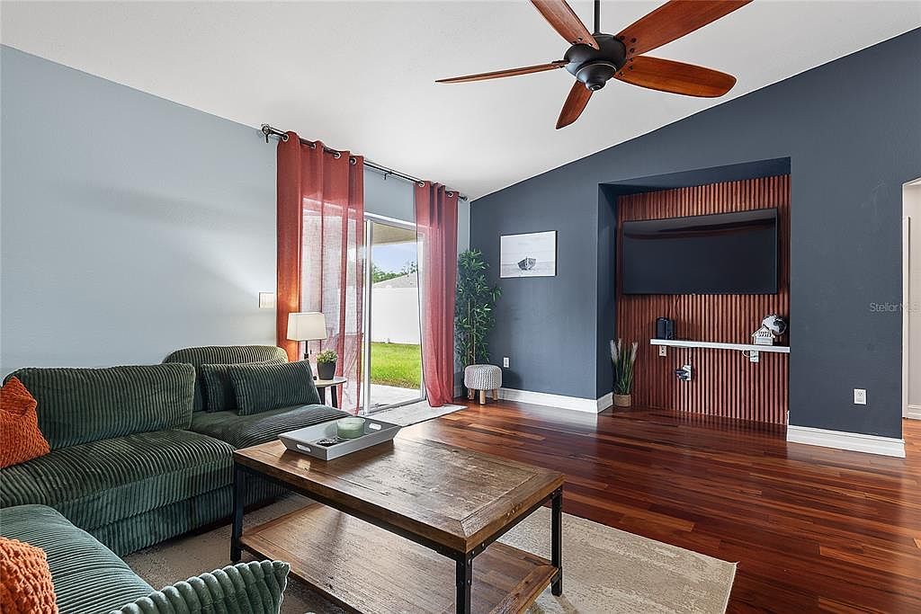 2 Uniontin Ct Palm Coast, FL 32164  | Single Family