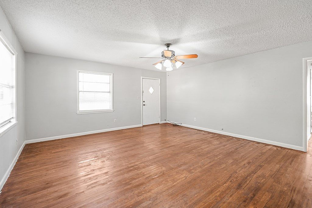 601 N Martin St Malakoff, TX 75148  | Single Family