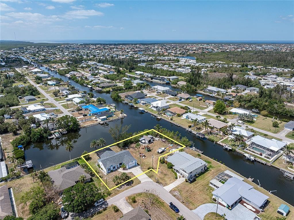 453 Carolyn Ln Punta Gorda, FL 33950  | Single Family