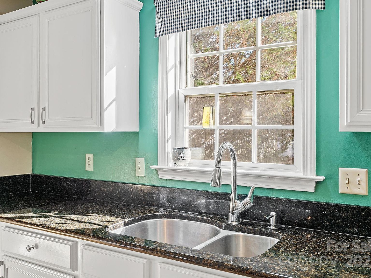 28 Sand Pebble Ct Fletcher, NC 28732  | Single Family