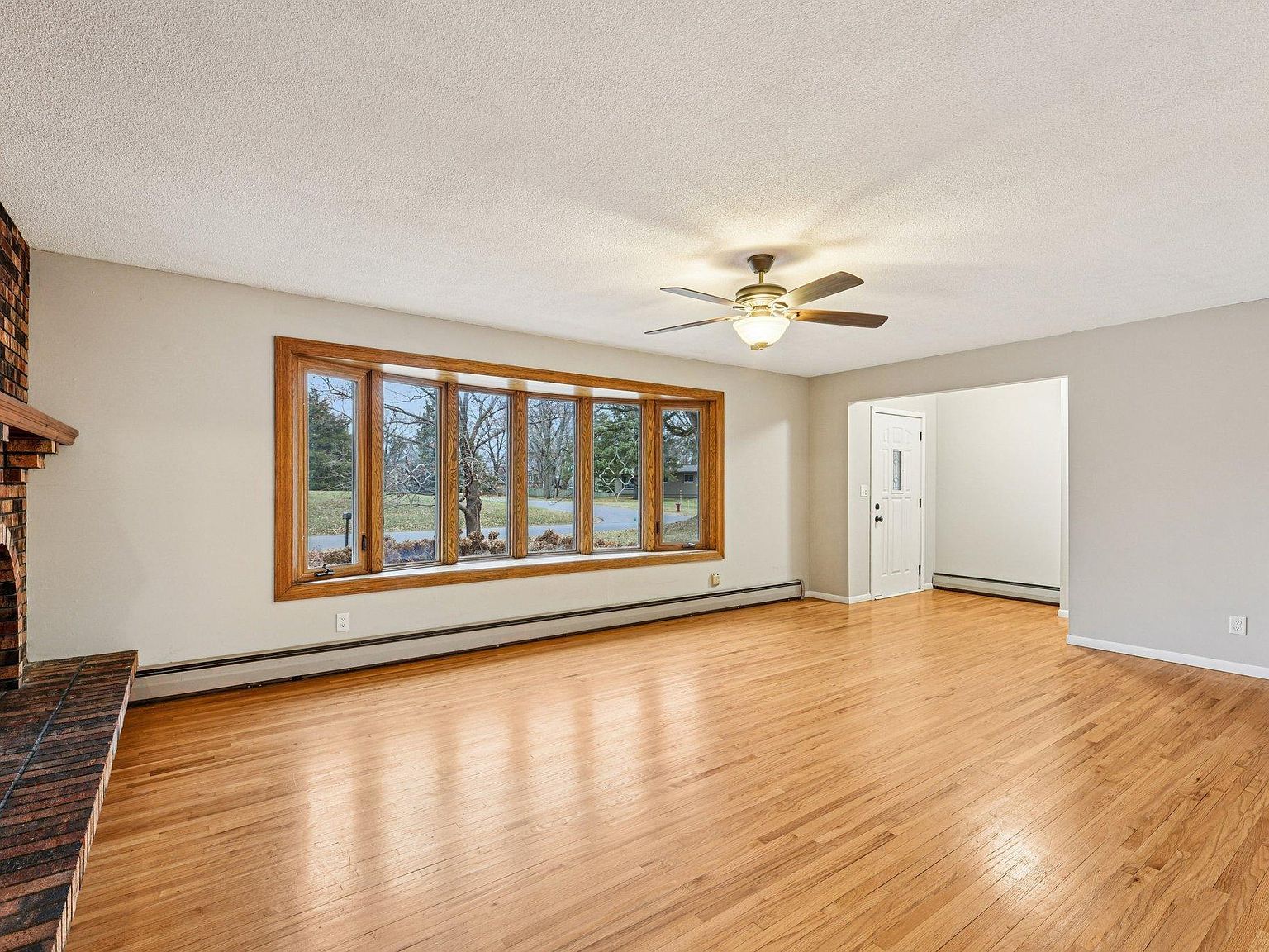 5450 270th St Wyoming, MN 55092  | Single Family