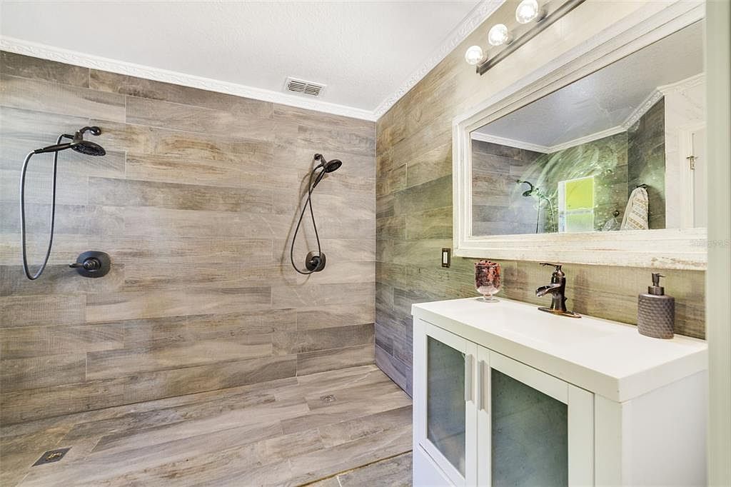 14728 Huntley Dr Orlando, FL 32828 | Single Family