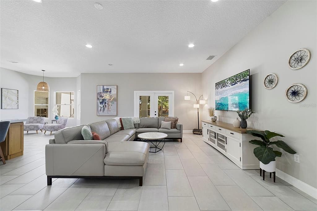 1401 Hidden Oaks Bnd Saint Cloud, FL 34771  | Single Family