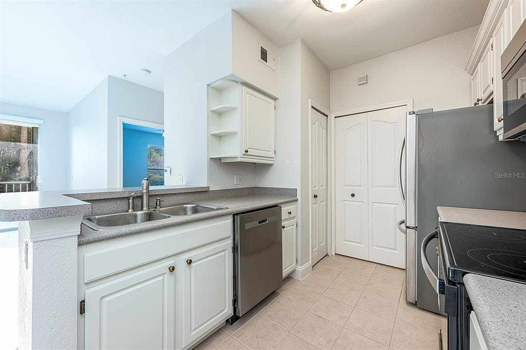 1400 Lake Shadow Cir APT 10104 Maitland, FL 32751  | Condominium