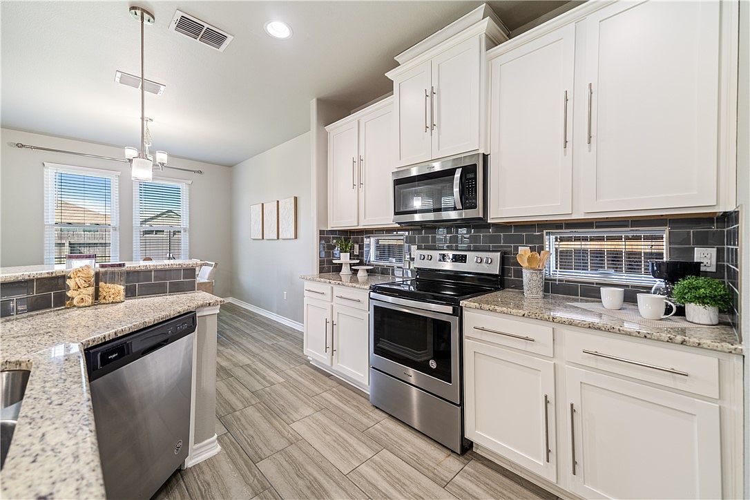 1016 Pasadena St Portland, TX 78374  | Single Family