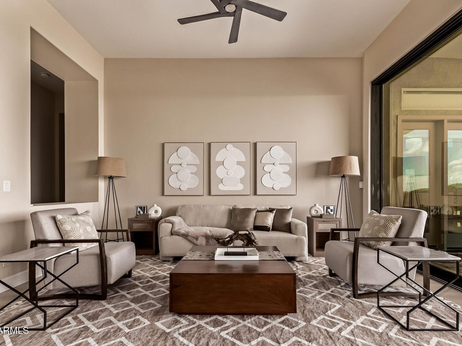 42041 N Mountain Cove Dr Phoenix, AZ 85086  | Single Family