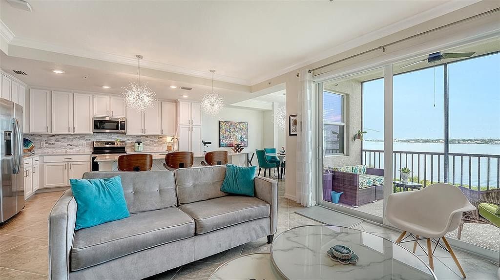 1010 Tidewater Shores Loop #307 Bradenton, FL 34212 | Condominium