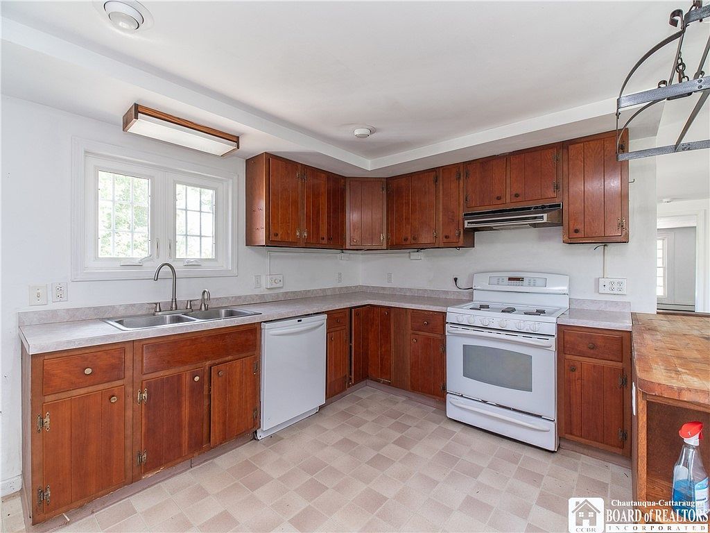 9889 Maltbie Rd Gowanda, NY 14070 | Single Family