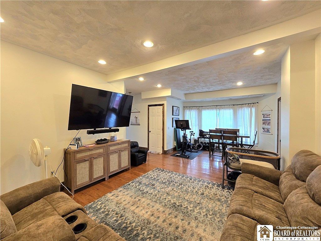 10 King St Eldred, PA 16731 | Single Family