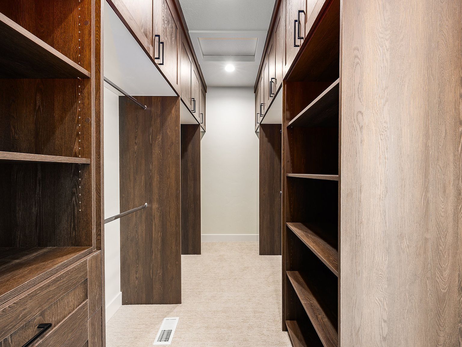 1104 W 10125 S South Jordan, UT 84095  | Single Family