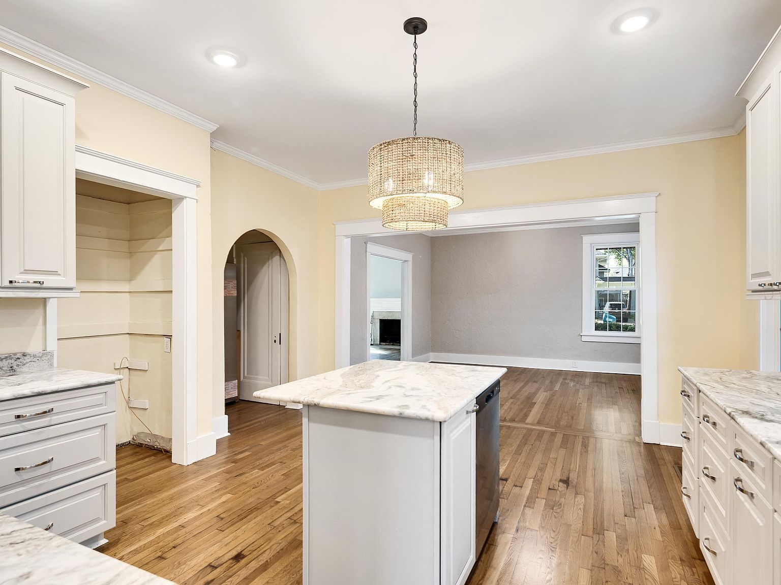 24 S Auburndale St Memphis, TN 38104  | Single Family