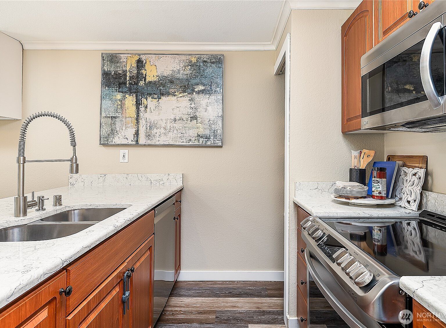 19230 Forest Park Dr NE APT J131 Lake Forest Park, WA 98155  | Condominium