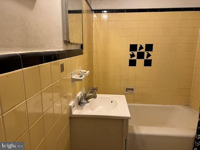 5819 Harbison Ave Philadelphia, PA 19135  | Multi Family