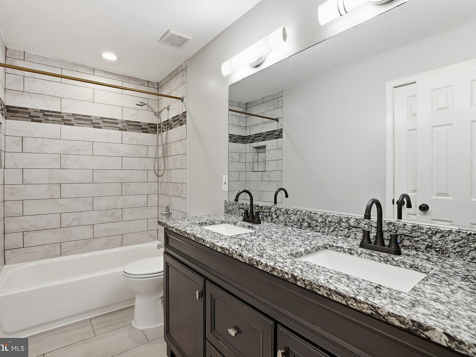 211 Jack St Baltimore, MD 21225  | Single Family