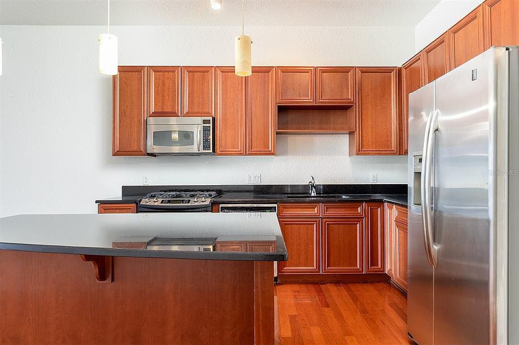 150 E Robinson St UNIT 2408 Orlando, FL 32801  | Condominium