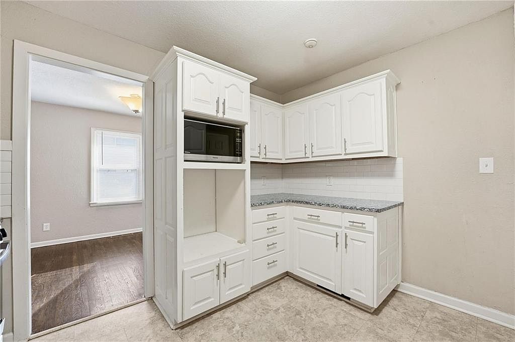 9701 Belmont Ave Kansas City, MO 64134  | Single Family