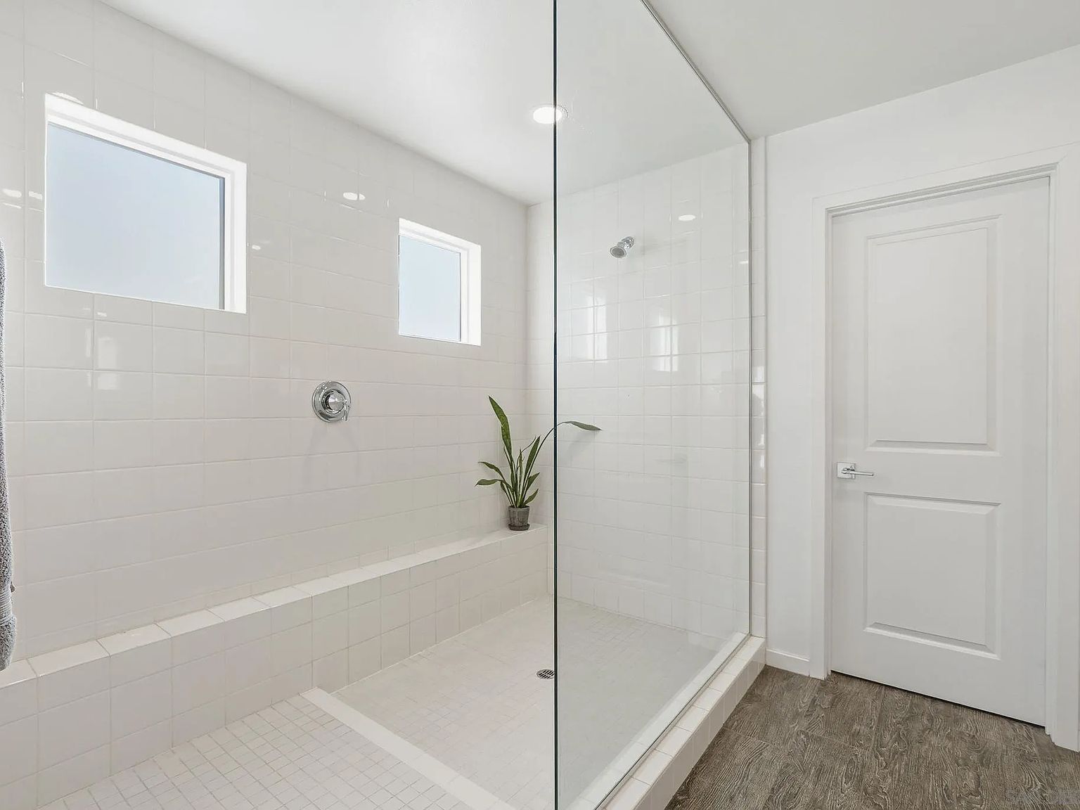 8337 Summit Way San Diego, CA 92108  | Condominium