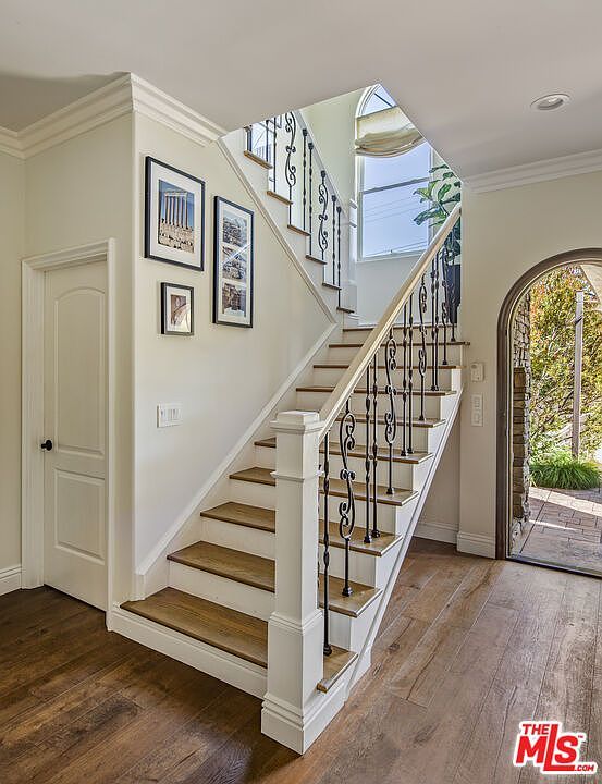 1000 S Citrus Ave Los Angeles, CA 90019 | Single Family