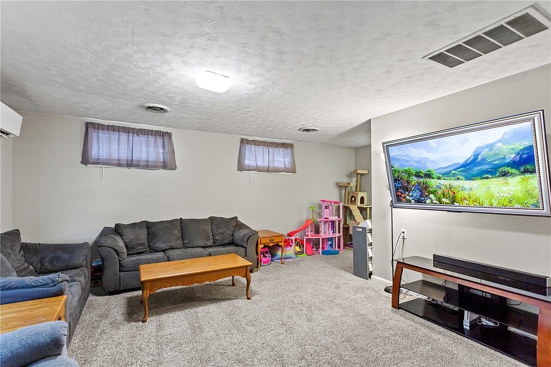 309 Essex Ave Mattoon, IL 61938  | Single Family