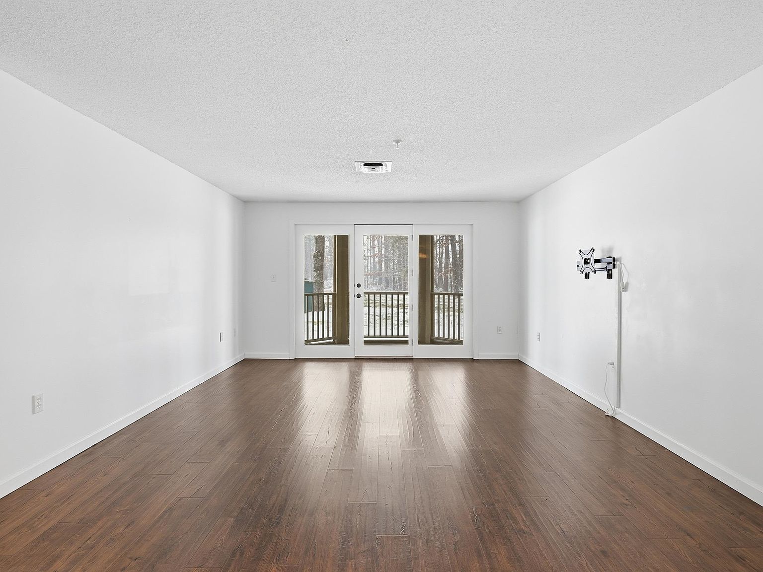 3 Mayfair Ln APT 108 Nashua, NH 03063  | Condominium