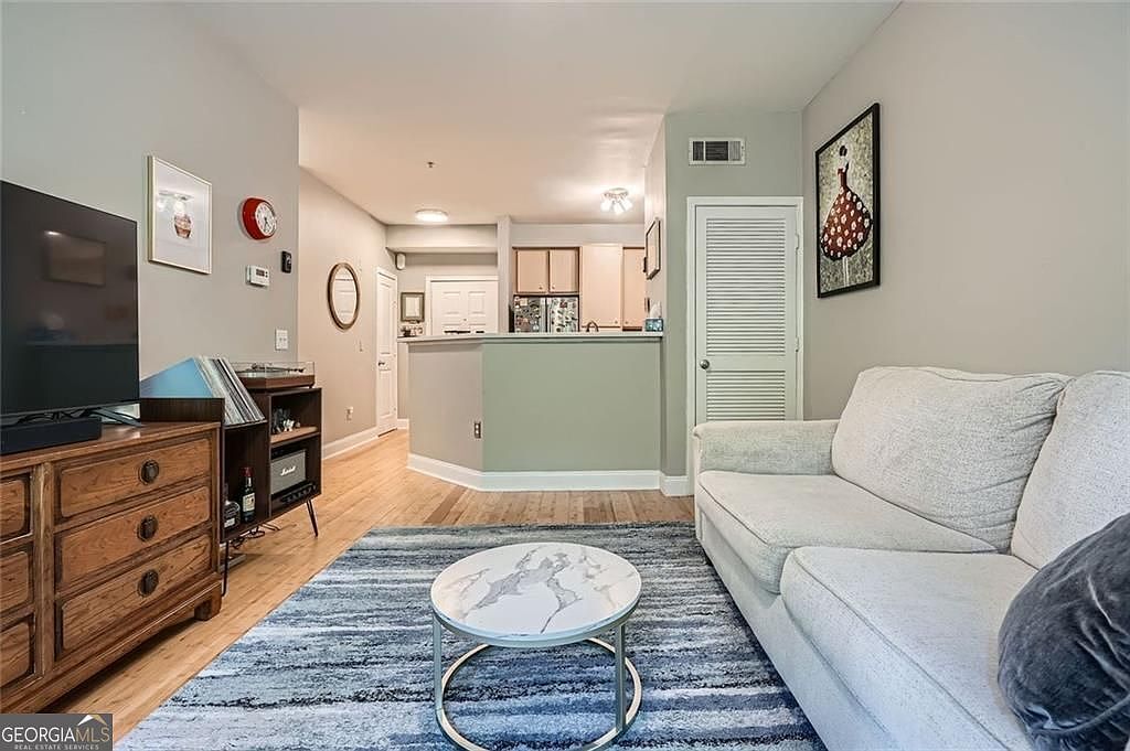 821 Ralph McGill Blvd NE APT 3301 Atlanta, GA 30306 | Condominium