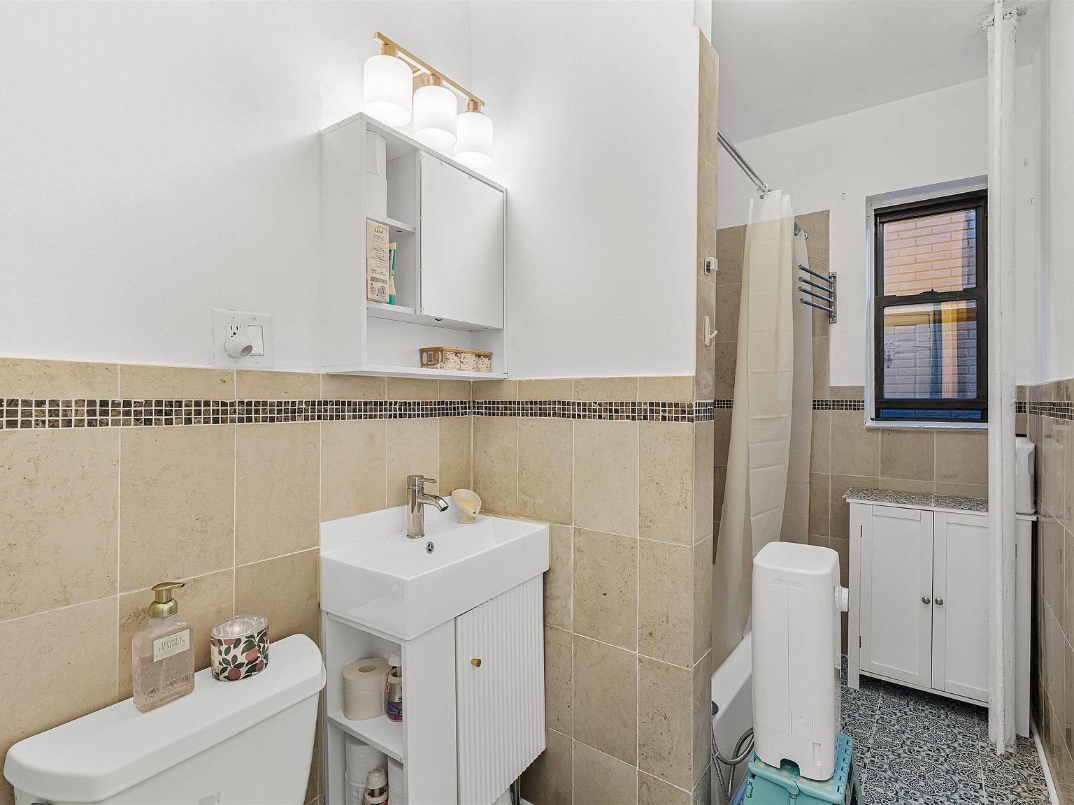 277 Harrison Ave APT B5 Jersey City, NJ 07304  | Condominium