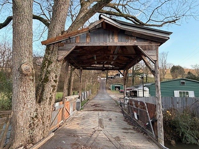 652 Ella West Cir Lynnville, TN 38472  | Single Family