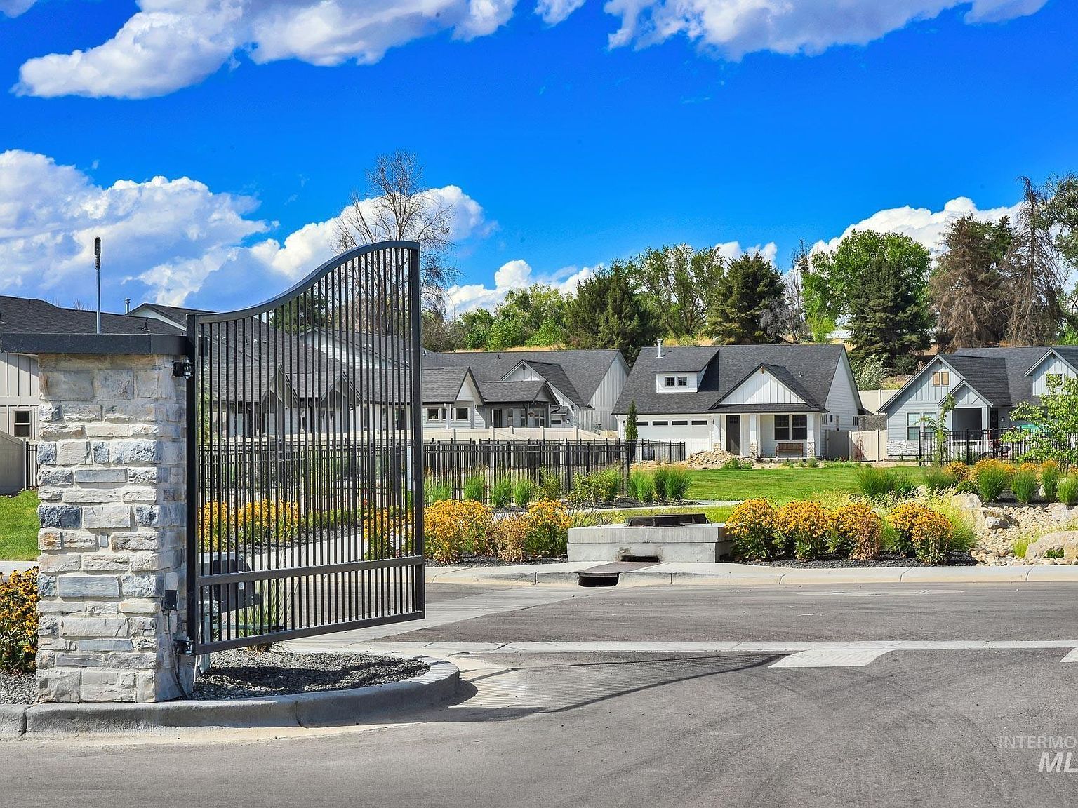 9887 W Snow Wolf Ln Star, ID 83669  | Single Family