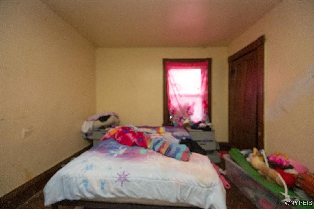 33 Emerson St Rochester, NY 14613  | Single Family