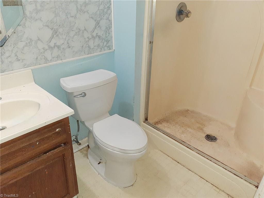 4605 Oak Park Dr Pfafftown, NC 27040 | Single Family