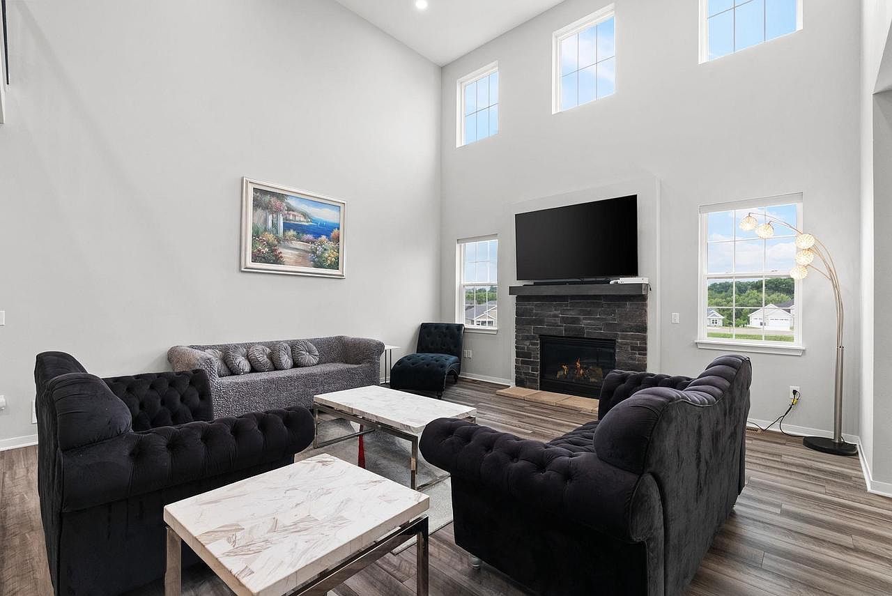 2260 Lonnie Ln Sun Prairie, WI 53590  | Single Family