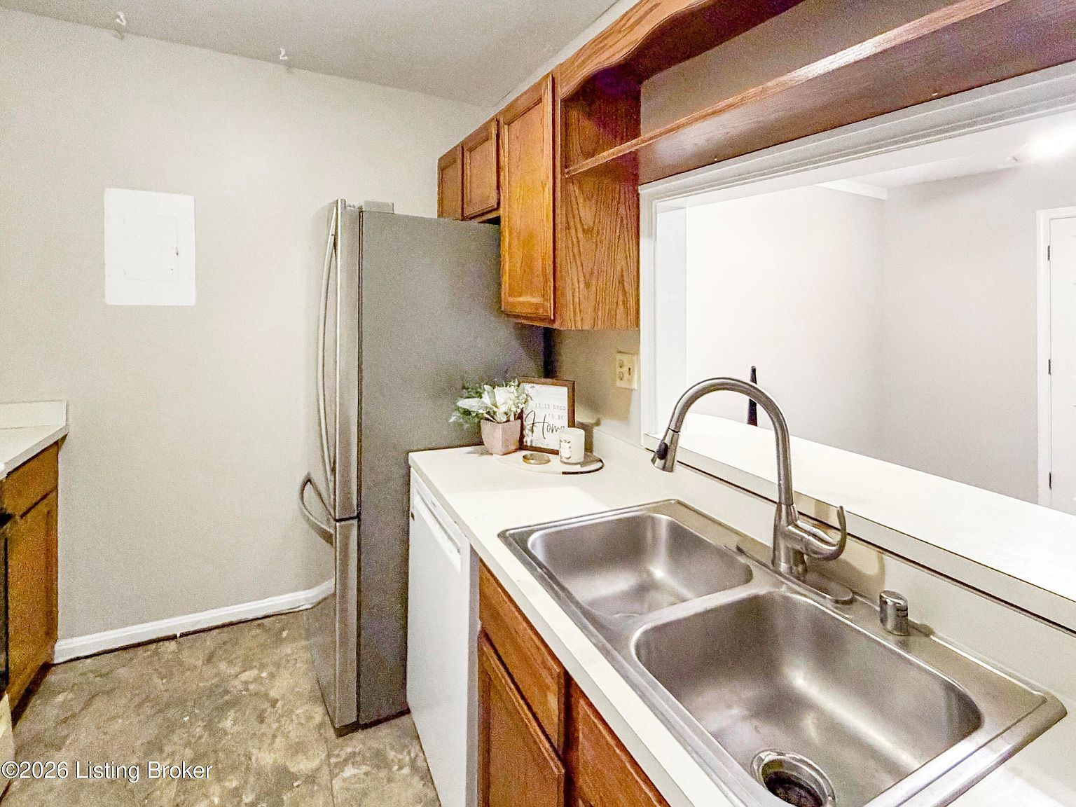 3312 Colonial Manor Cir Unit 1B Louisville, KY 40218  | Condominium