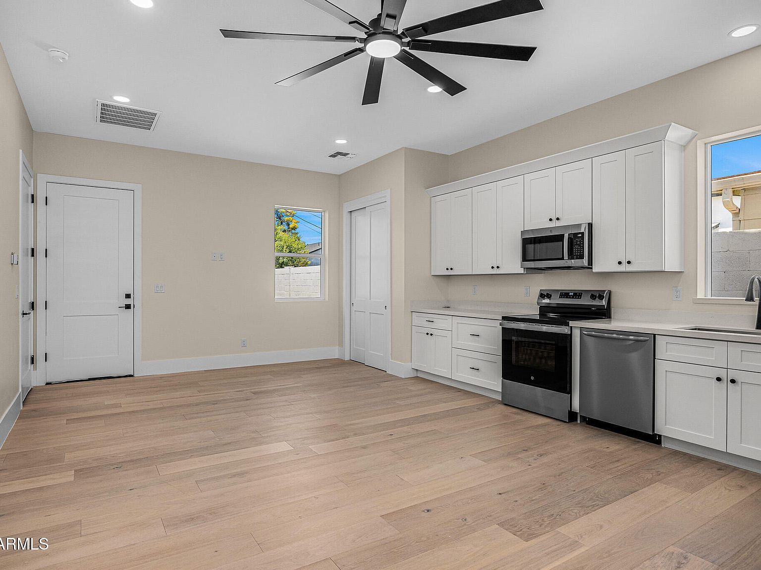 4307 E Avalon Dr Phoenix, AZ 85018  | Single Family