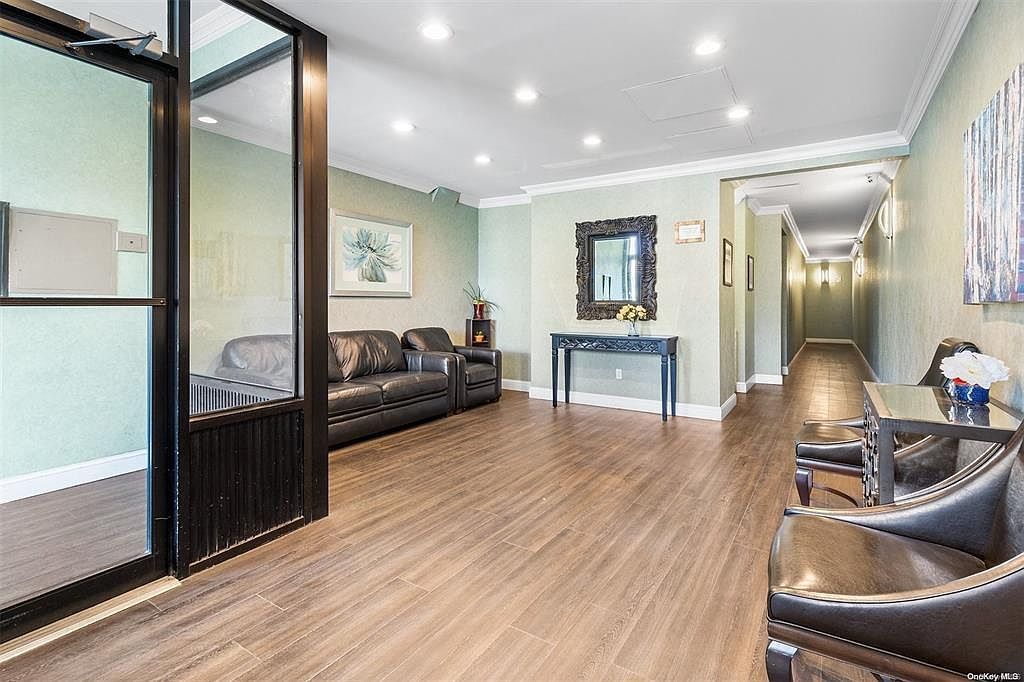 87-30 62nd Ave #7F Rego Park, NY 11374 | Condominium