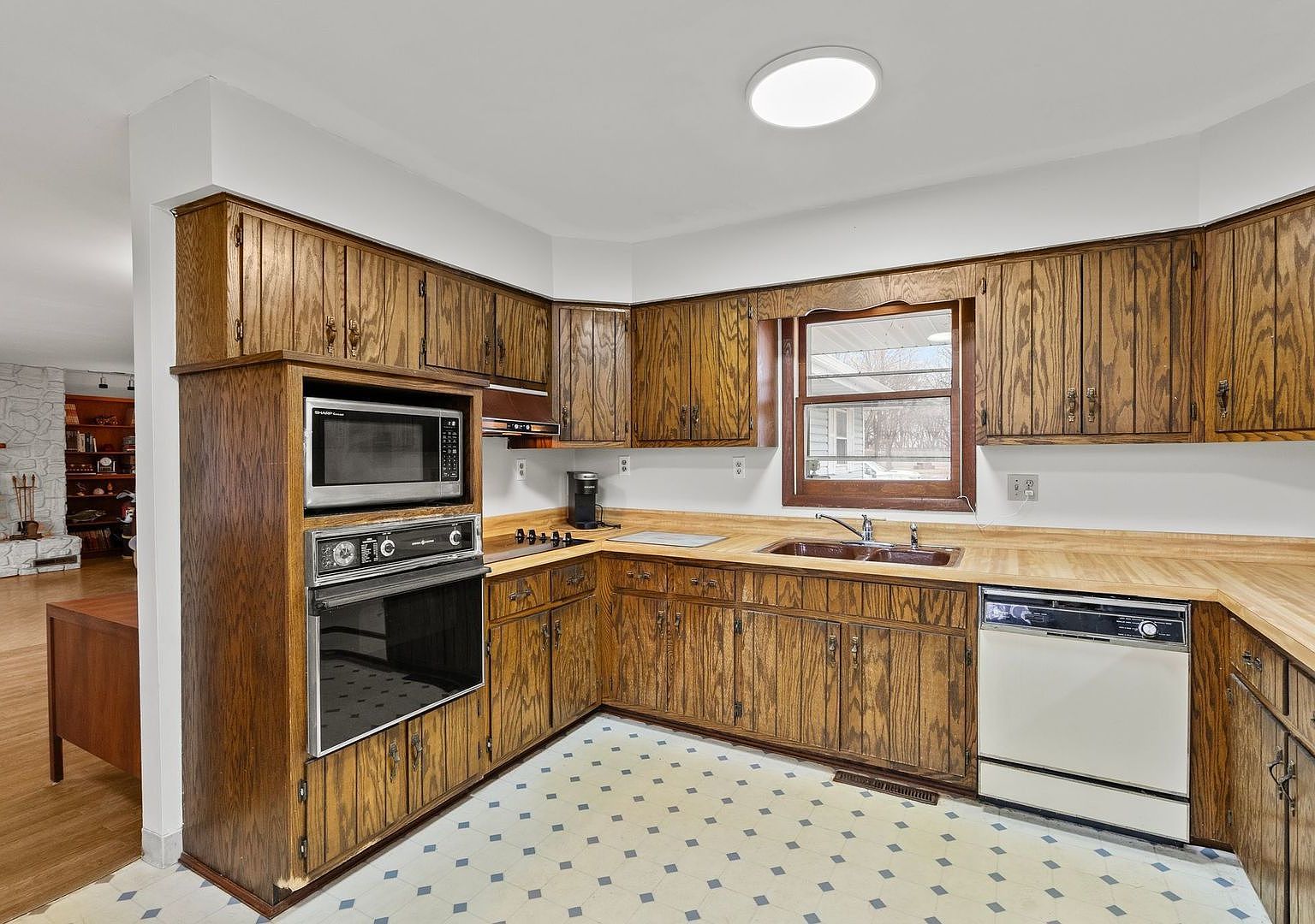 24353 S Valley Dr Channahon, IL 60410  | Single Family