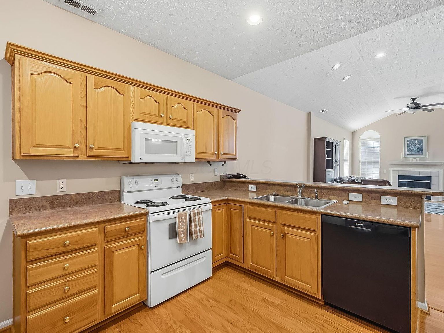 3697 Stoneway Point Powell, OH 43065  | Condominium