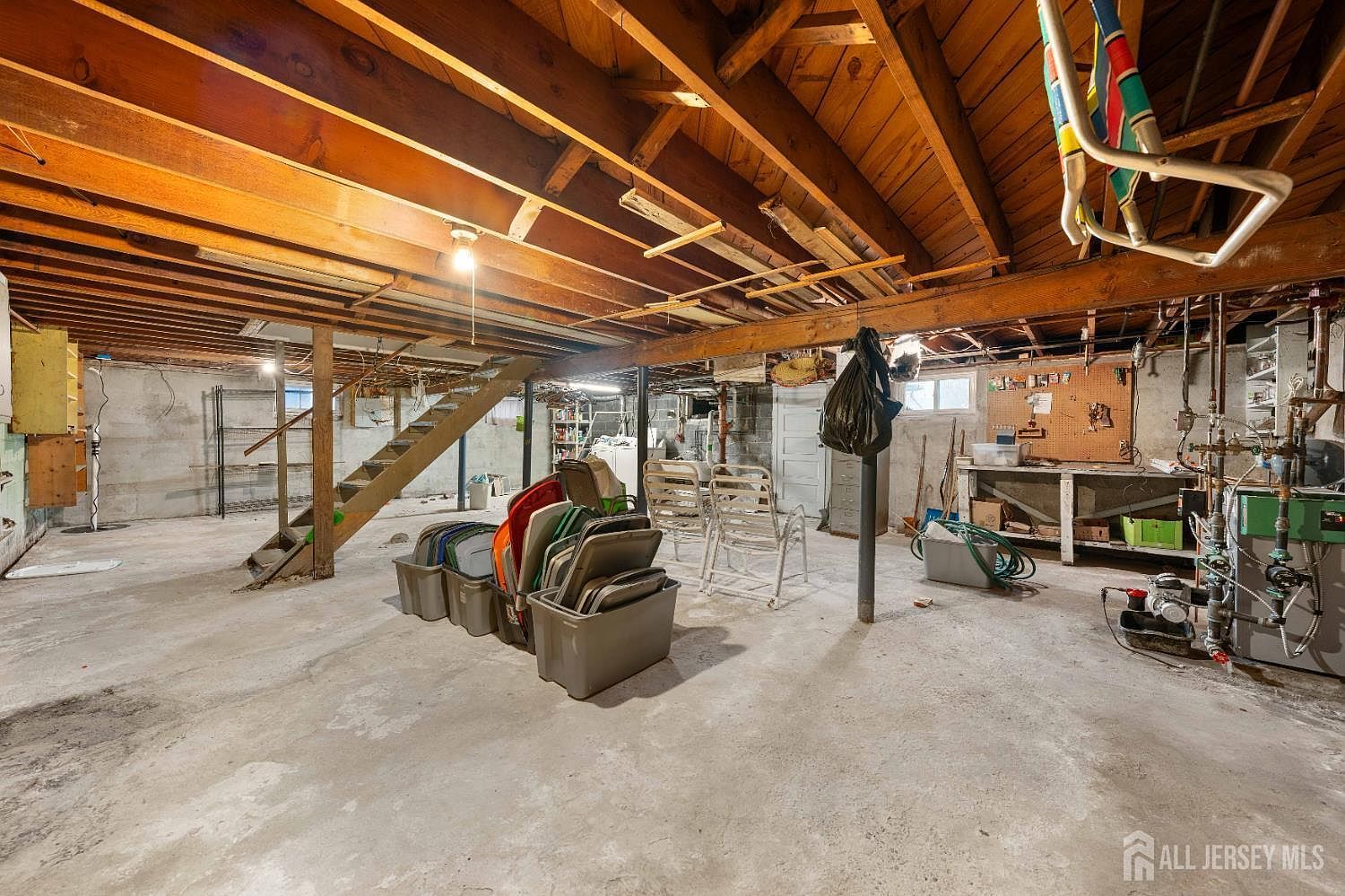 40 S Grove Ave Hopelawn, NJ 08861  | Single Family