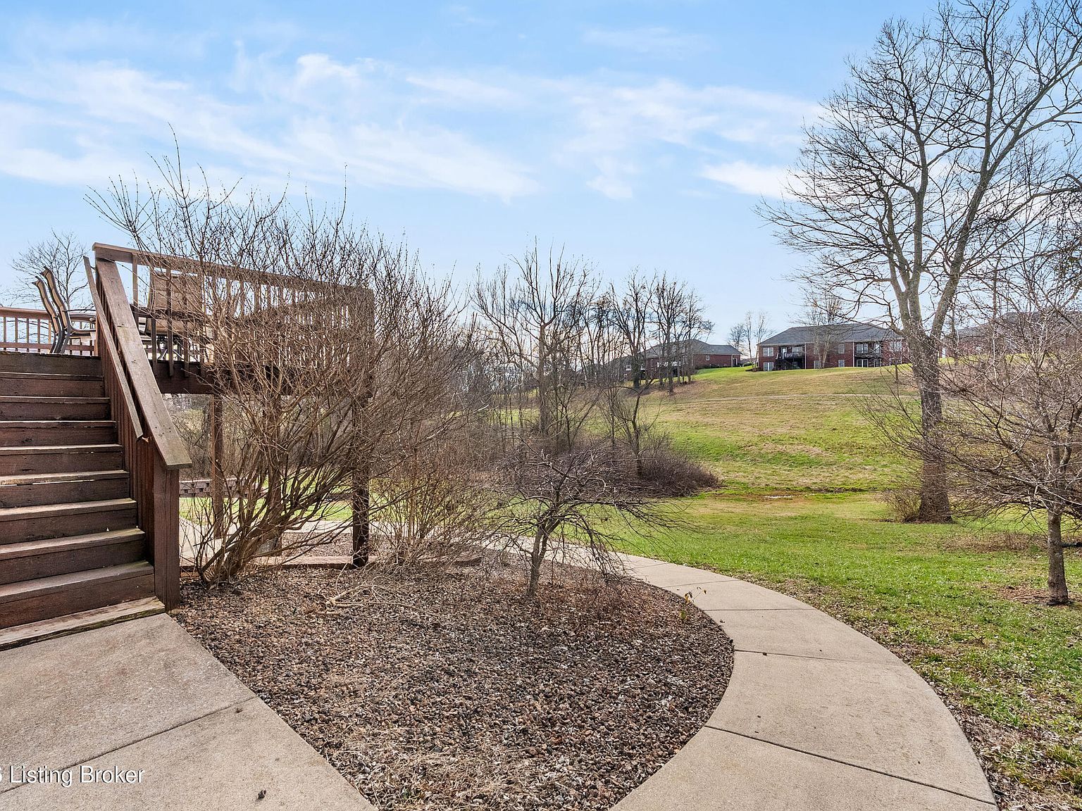 122 N Howard St Bardstown, KY 40004  | Single Family