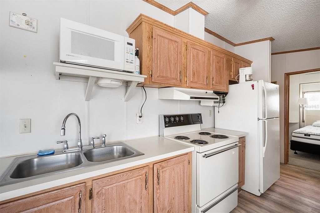 35045 Cynthia Ave #35945 Zephyrhills, FL 33541  | Condominium