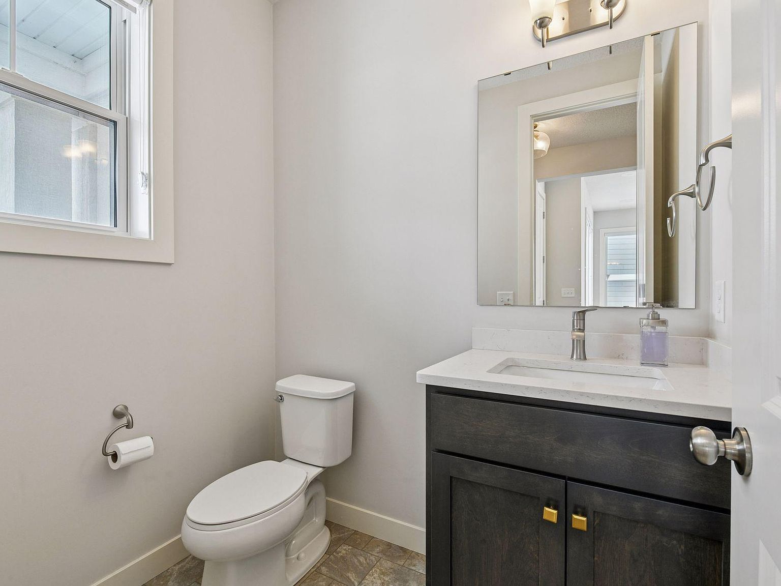 6381 Harvest Trl Chaska, MN 55318  | Single Family