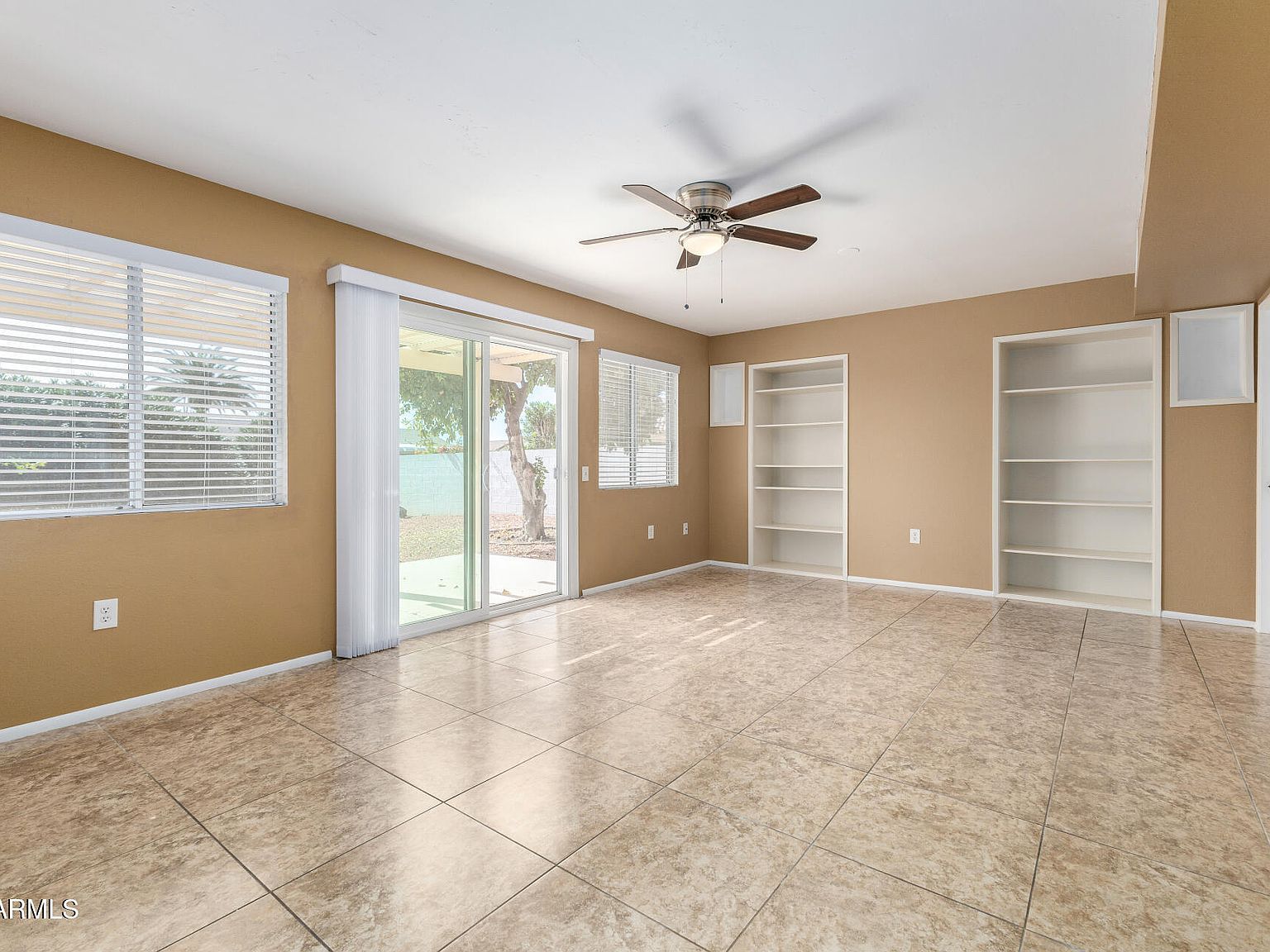 9425 W Rolling Hills Dr Sun City, AZ 85351  | Single Family